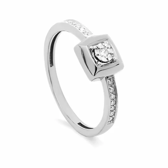 Кольцо с бриллиантами из золота